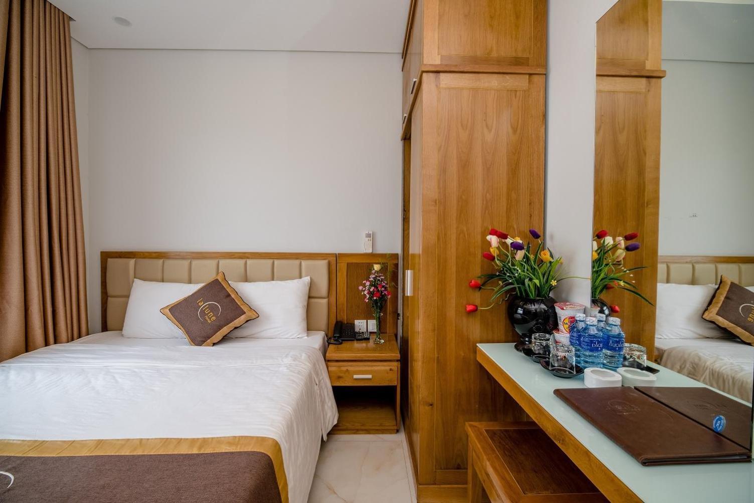 Hong Phuc Hotel 4 Дананг Екстериор снимка