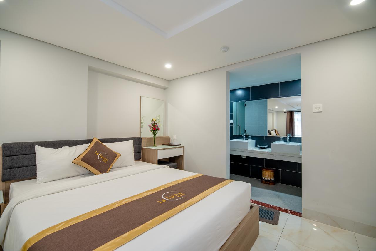 Hong Phuc Hotel 4 Дананг Екстериор снимка