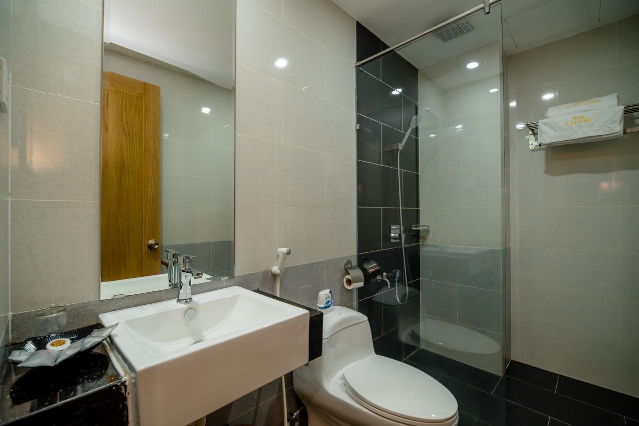 Hong Phuc Hotel 4 Дананг Екстериор снимка