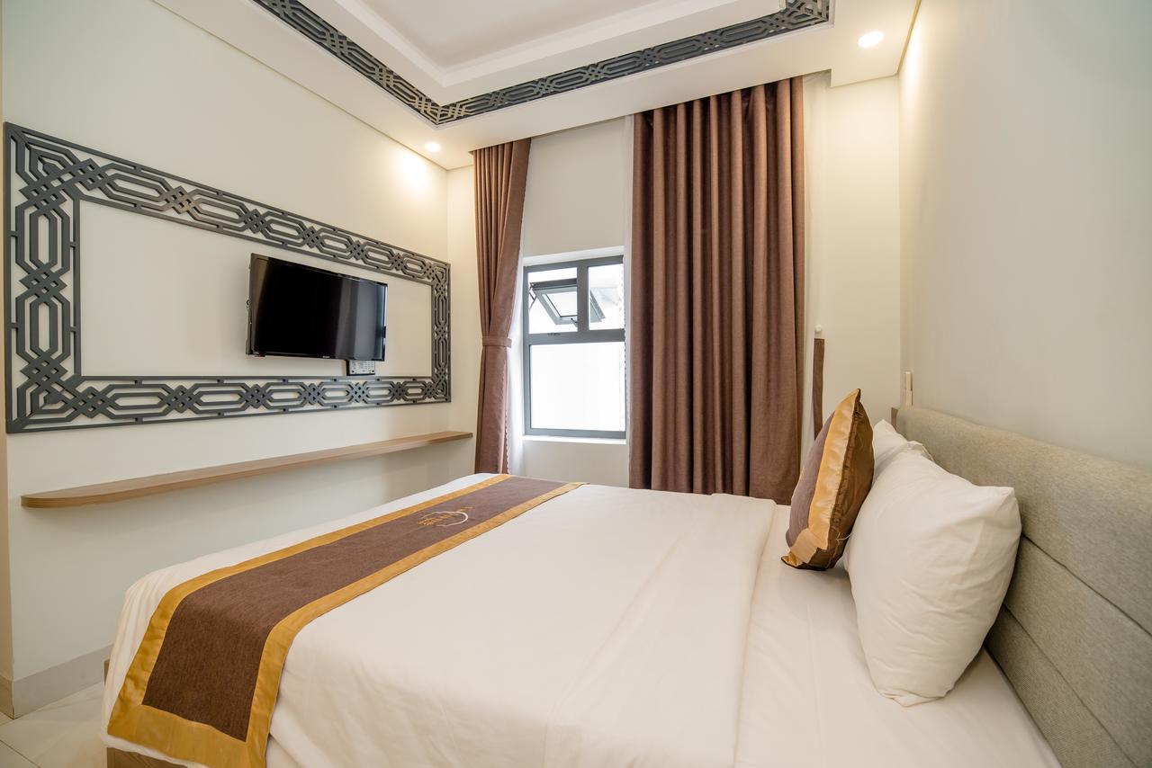 Hong Phuc Hotel 4 Дананг Екстериор снимка